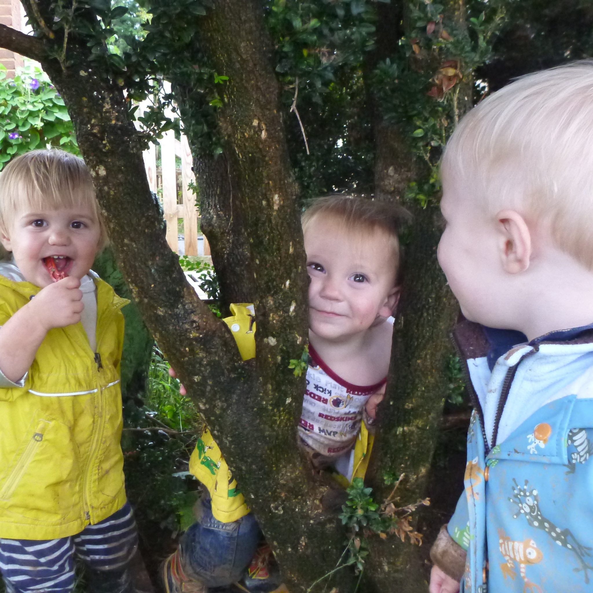 sq-how much time at school - social toddlers in reggio inspired preschool